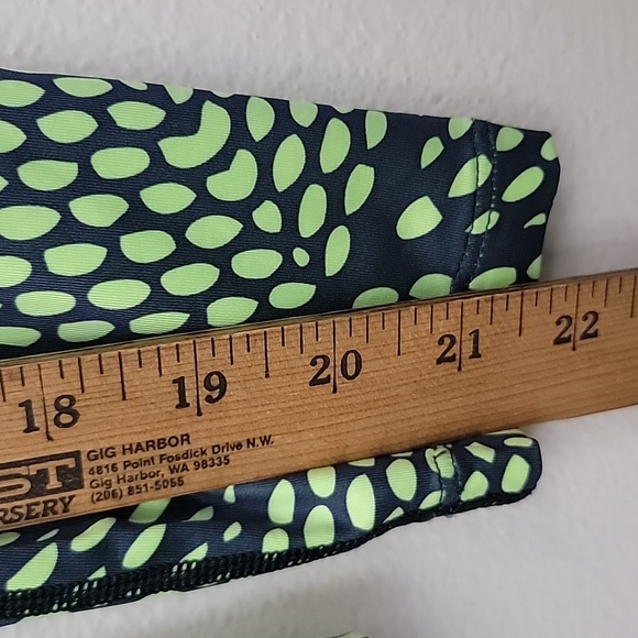 Nike Pro Green & Black Geometric Print Long Sleeve Fitted Top M - Picture 14 of 15